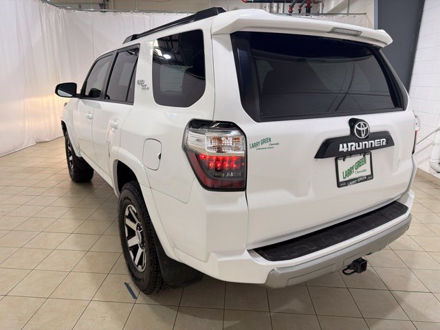 Used 2020 Toyota 4Runner TRD Off-Road Premium AWD/4WD image 4