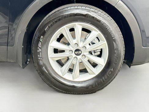 Used 2020 Kia Sorento L FWD image 32