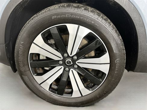 Used 2023 Volvo XC40 Recharge Plus image 30