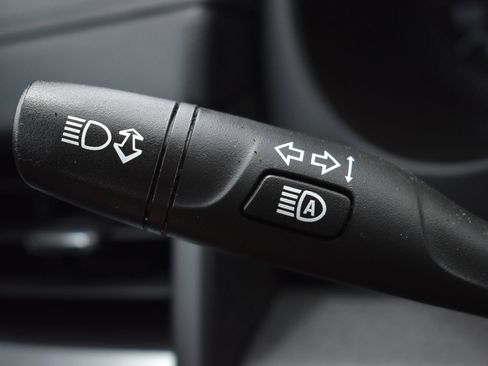 Used 2024 GMC Terrain SLE w/ LPO, Floor Liner Package AWD/4WD image 19