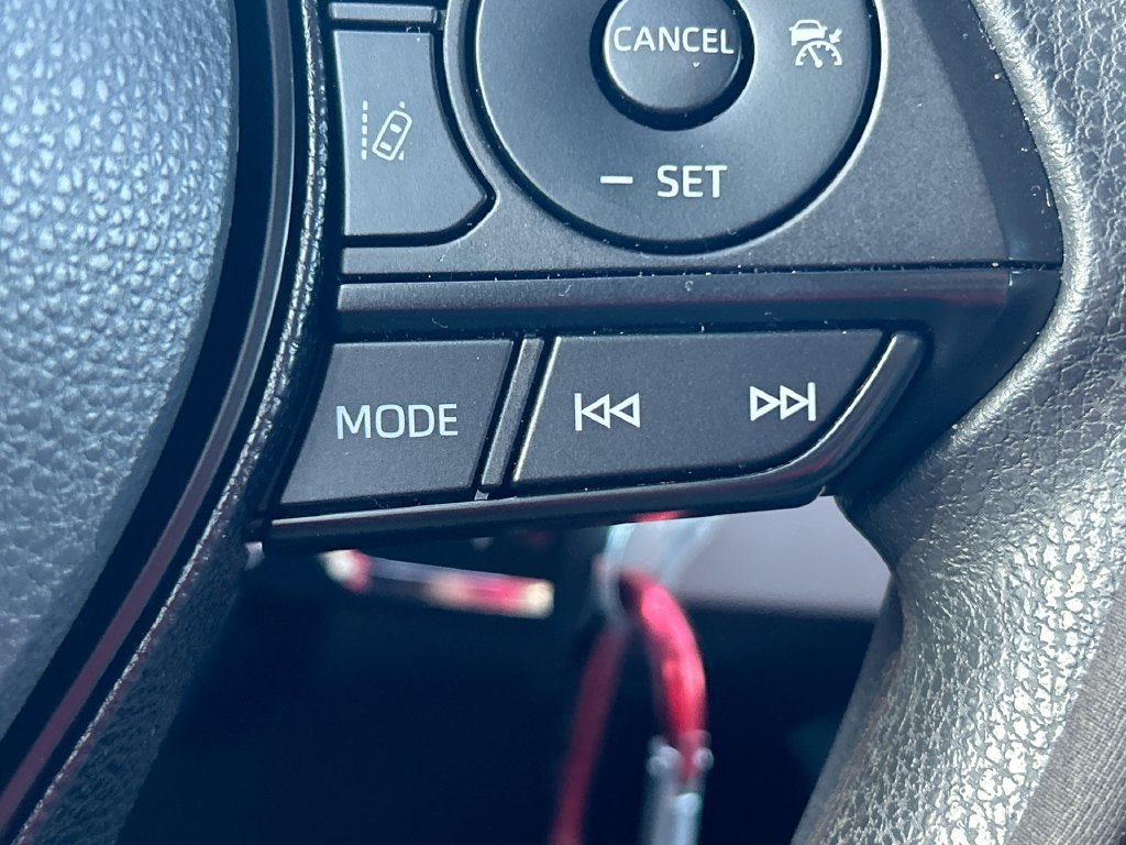 Used 2020 Toyota Corolla LE FWD image 16