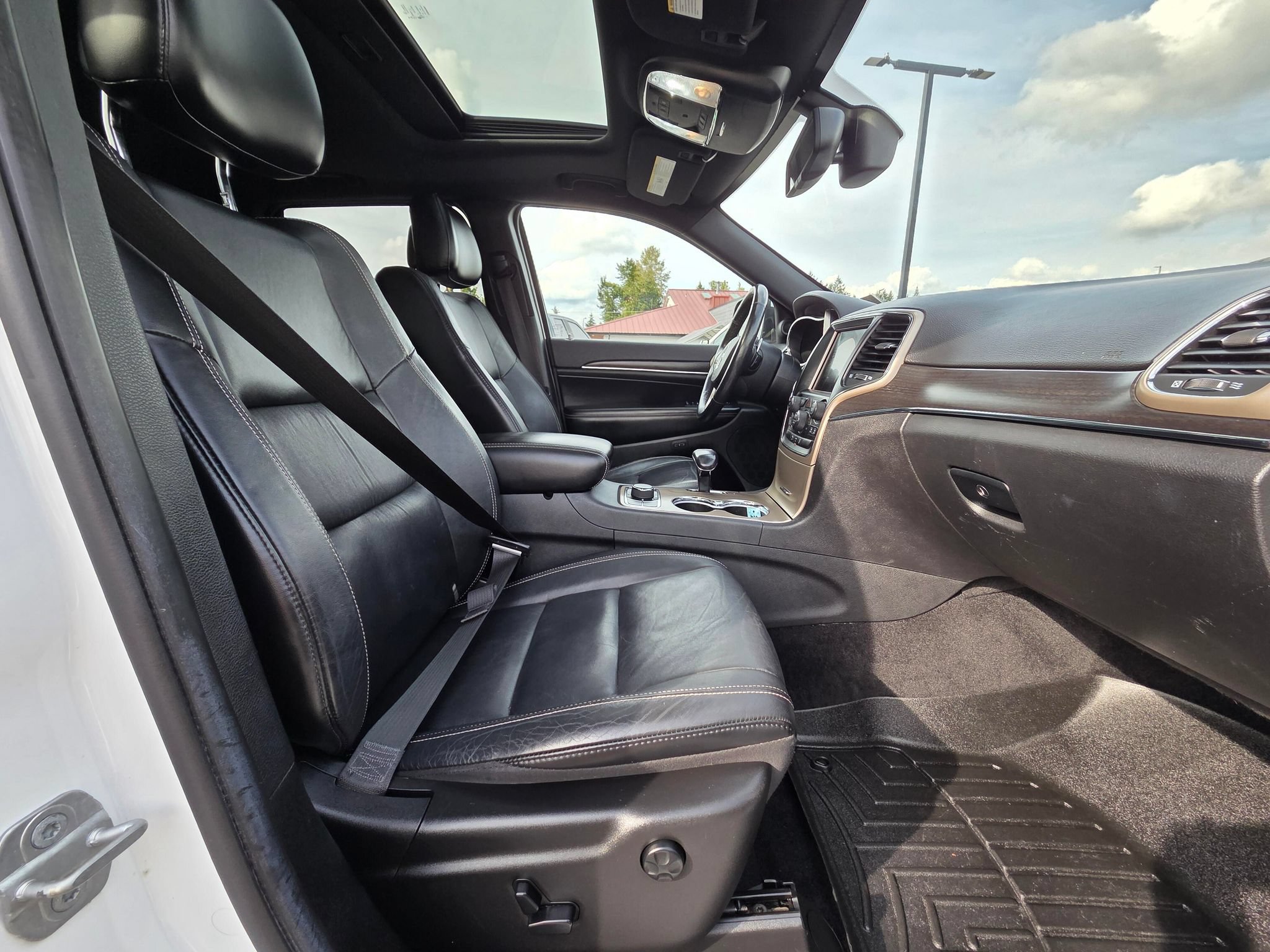 Used 2014 Jeep Grand Cherokee Limited w/ Trailer Tow Group IV AWD/4WD image 31