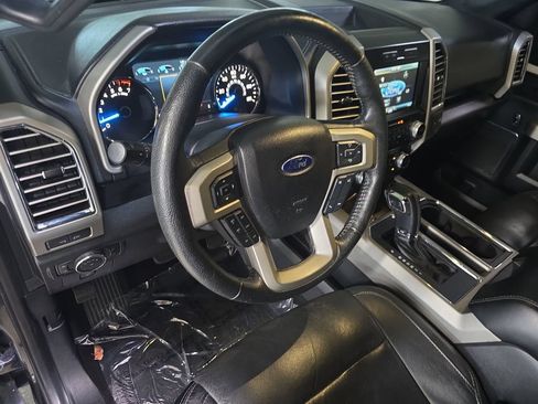Used 2015 Ford F150 Lariat w/ Equipment Group 502A Luxury AWD/4WD image 19