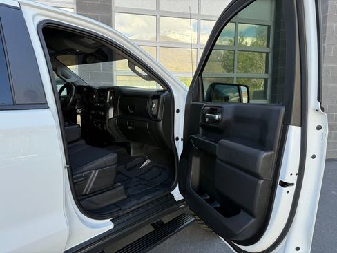 Used 2020 Chevrolet Silverado 1500 Custom Trail Boss w/ Custom Convenience Package AWD/4WD image 19