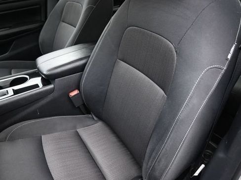 Used 2024 Nissan Altima 2.5 SV FWD image 30