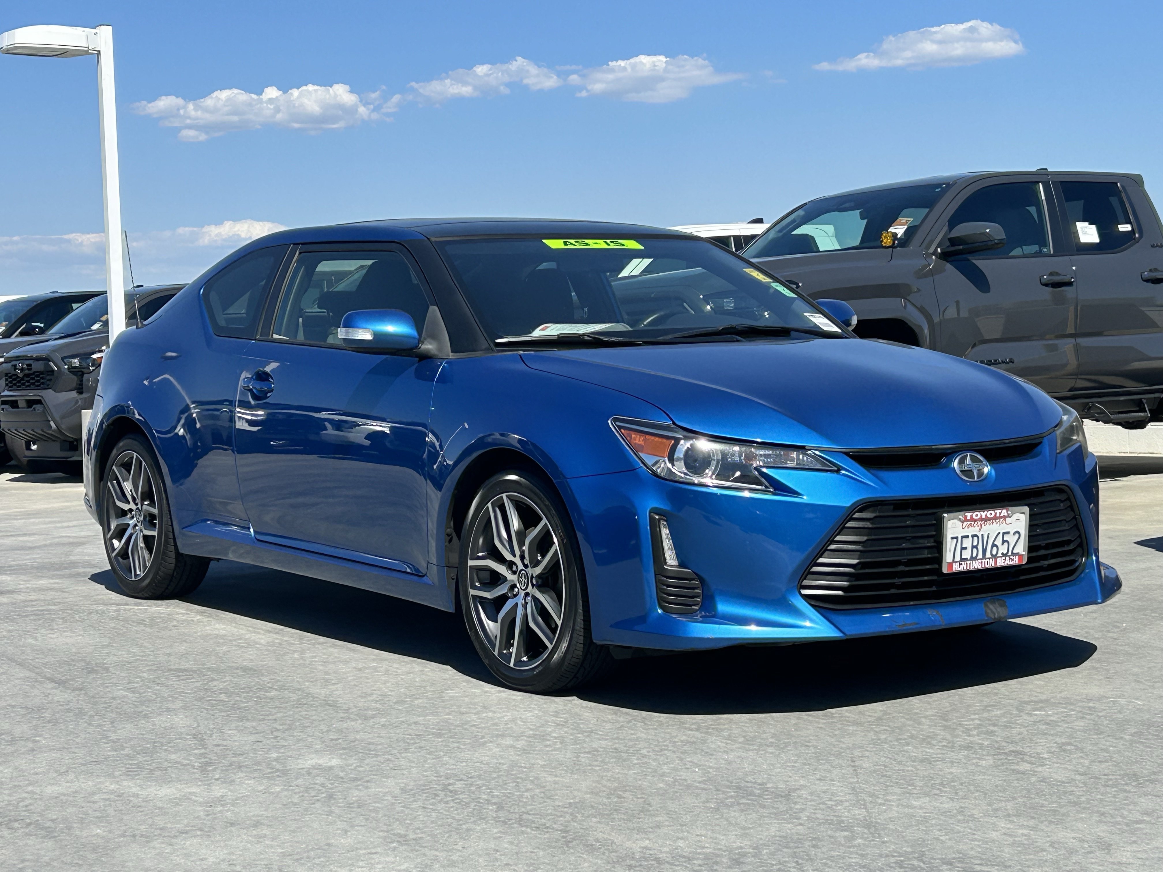 Used 2014 Scion tC FWD image 2
