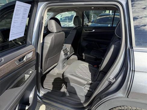 Used 2025 Volkswagen Atlas SEL Premium R-Line image 13