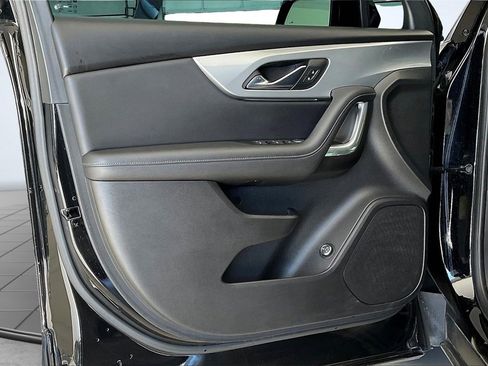 Used 2020 Chevrolet Blazer LT image 23