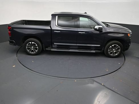 Used 2024 Chevrolet Silverado 1500 High Country w/ Technology Package RWD image 17