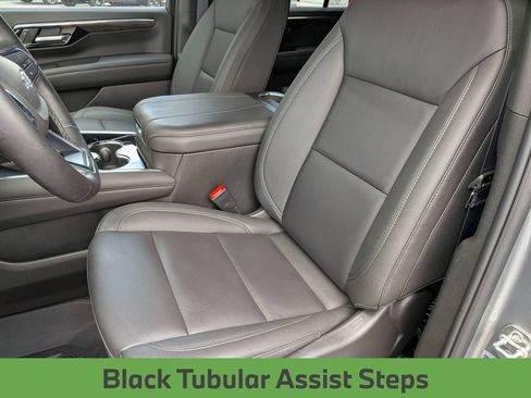 Used 2026 Chevrolet Tahoe Z71 w/ Comfort Package AWD/4WD image 32