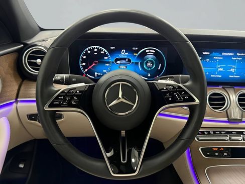 Used 2023 Mercedes-Benz E 350 4MATIC Sedan w/ Premium Package image 17