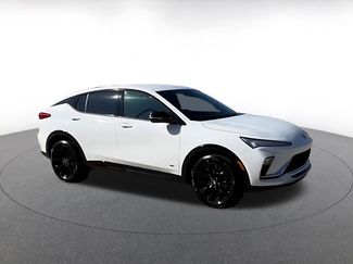 Used 2025 Buick Envista Sport Touring video 2