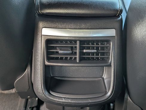 Used 2019 Chevrolet Impala LT FWD image 35