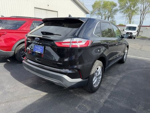 Certified 2023 Ford Edge SEL w/ Convenience Package AWD/4WD image 2