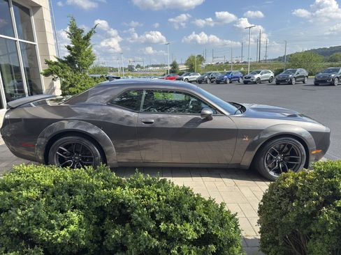Used 2021 Dodge Challenger R/T Scat Pack RWD image 10