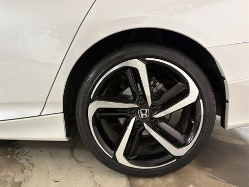 Used 2019 Honda Accord Sport image 7