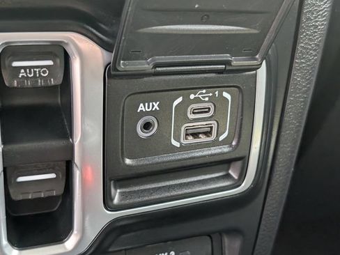 Used 2018 Jeep Wrangler Unlimited Sport S AWD/4WD image 26