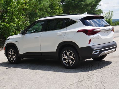 Certified 2022 Kia Seltos EX AWD/4WD image 4