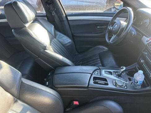 Used 2016 BMW M5 image 4
