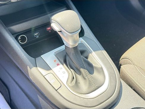 Used 2024 Kia Forte LX image 17