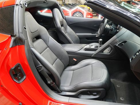 Used 2019 Chevrolet Corvette Stingray Coupe w/ Carbon Flash Badge Package RWD image 51