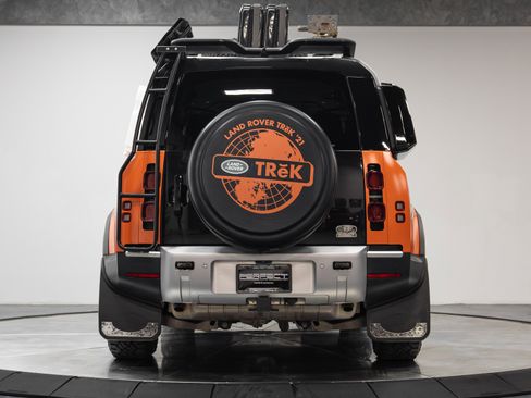 Used 2022 Land Rover Defender 110 S image 25