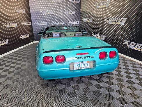 Used 1991 Chevrolet Corvette Convertible RWD image 13