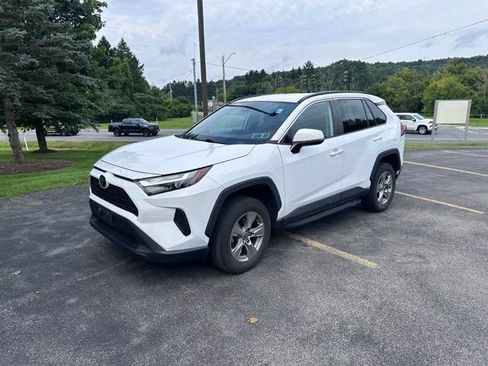 Used 2023 Toyota RAV4 XLE AWD/4WD image 7