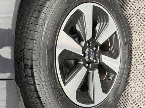 Used 2017 Subaru Forester 2.5i Premium w/ Protection Package #1 AWD/4WD image 37