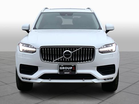 Used 2021 Volvo XC90 T5 Momentum w/ Climate Package image 4