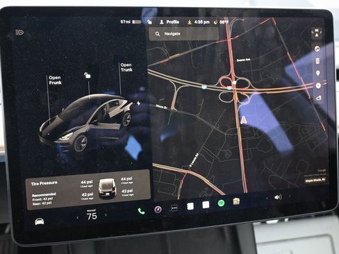 Used 2021 Tesla Model 3 Standard Range Plus image 11