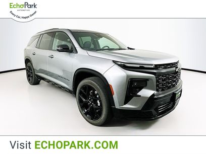 Used 2024 Chevrolet Traverse RS