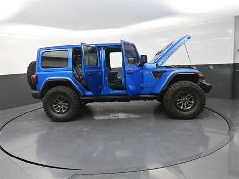 Used 2025 Jeep Wrangler Unlimited Rubicon 392 image 32