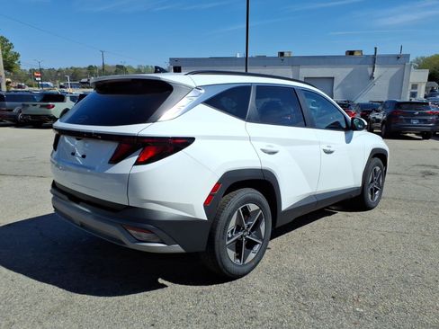 New 2026 Hyundai Tucson SEL FWD image 3