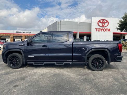 Used 2023 GMC Sierra 1500 Elevation w/ Preferred Package AWD/4WD image 7