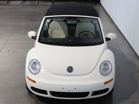 Used 2007 Volkswagen Beetle Triple White Edition FWD image 16