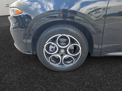 Used 2025 Alfa Romeo Tonale image 10