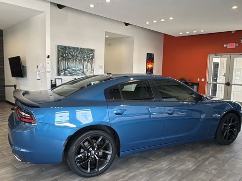Used 2022 Dodge Charger SXT w/ Blacktop Package RWD image 15