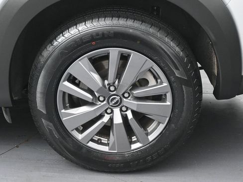 Used 2025 Nissan Pathfinder SV AWD/4WD image 39