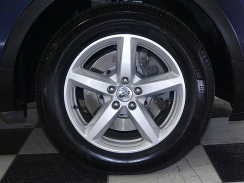 Used 2016 Ford Explorer XLT w/ Equipment Group 202A AWD/4WD image 33