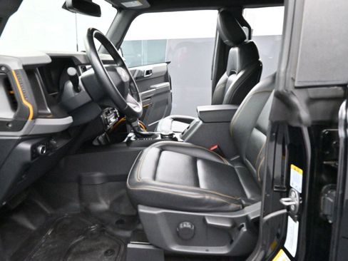 Used 2023 Ford Bronco Badlands image 13