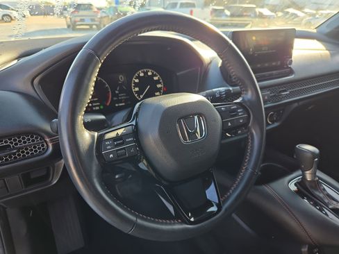 Used 2025 Honda HR-V Sport image 18