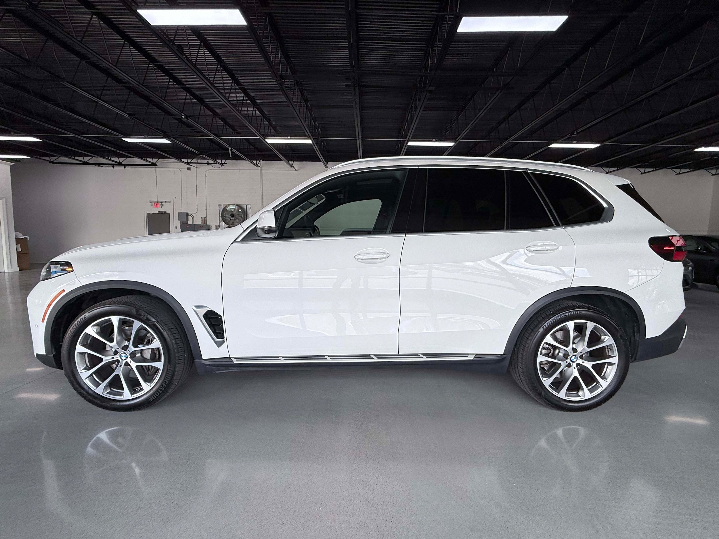 Used 2026 BMW X5 xDrive40i AWD/4WD image 3