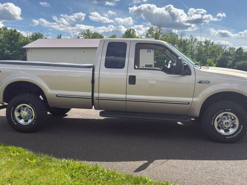 Used 1999 Ford F250 4x4 SuperCab Super Duty image 31