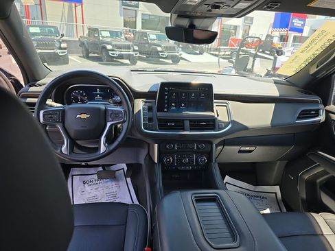 Used 2024 Chevrolet Suburban Premier AWD/4WD image 14