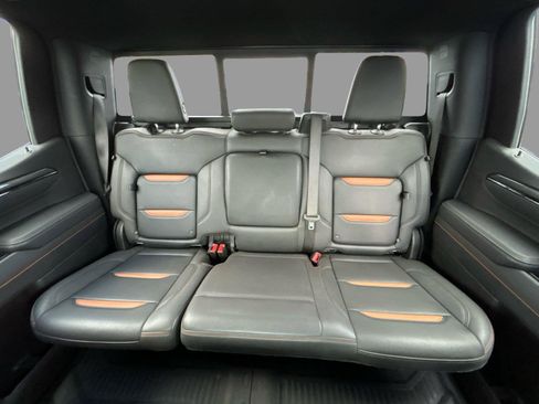 Used 2025 GMC Sierra 1500 AT4 w/ AT4 Premium Package AWD/4WD image 31