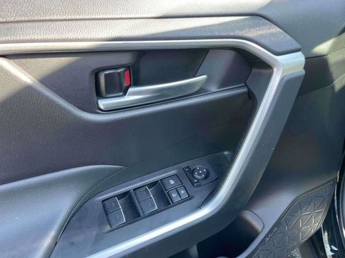 Certified 2025 Toyota RAV4 XLE AWD/4WD image 19