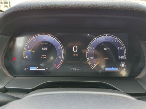 Used 2024 Jeep Grand Cherokee Altitude image 17