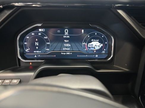 Used 2024 GMC Sierra 1500 AT4 w/ Technology Package image 34