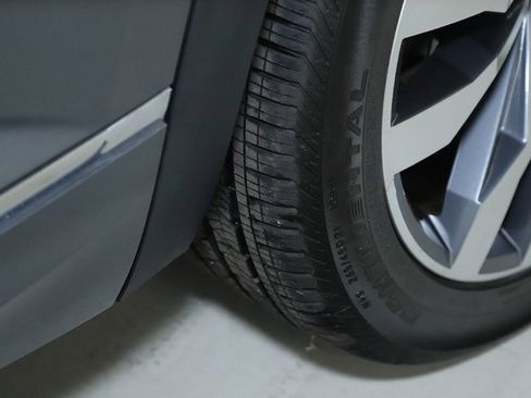 Used 2023 Volkswagen Atlas SEL Premium image 46